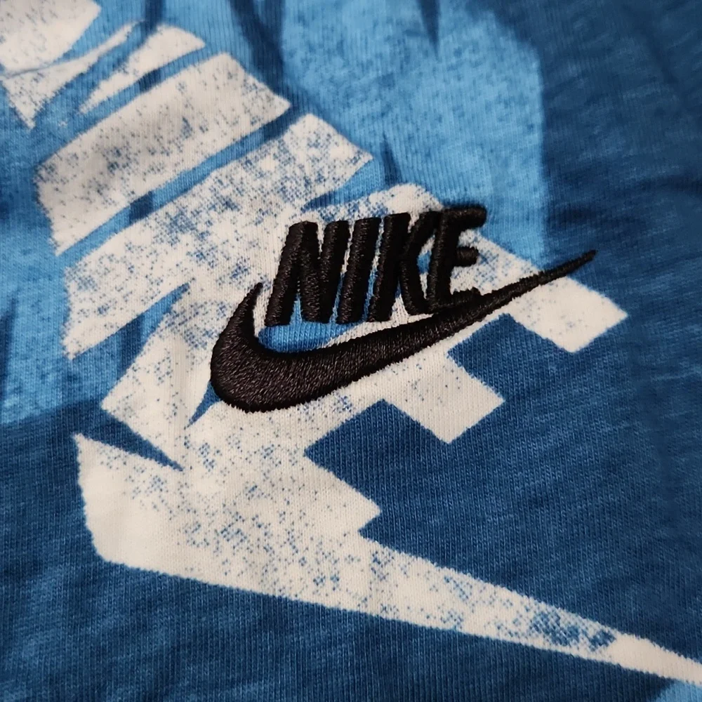 Nike Men's Blue Short Sleeve All Over Print